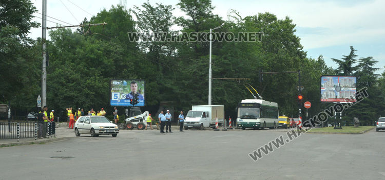 Асфалтират кръстовището до автогарата през почивните дни