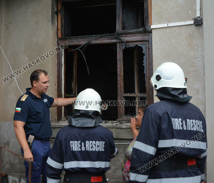 Търсят дете при пожар в къща в с.Узунджово