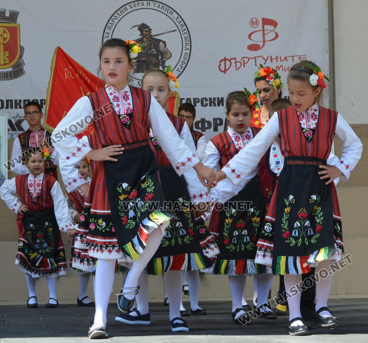  Над 1000 танцьори от 30 клуба на „Хайдушка софра“ в Хасково
