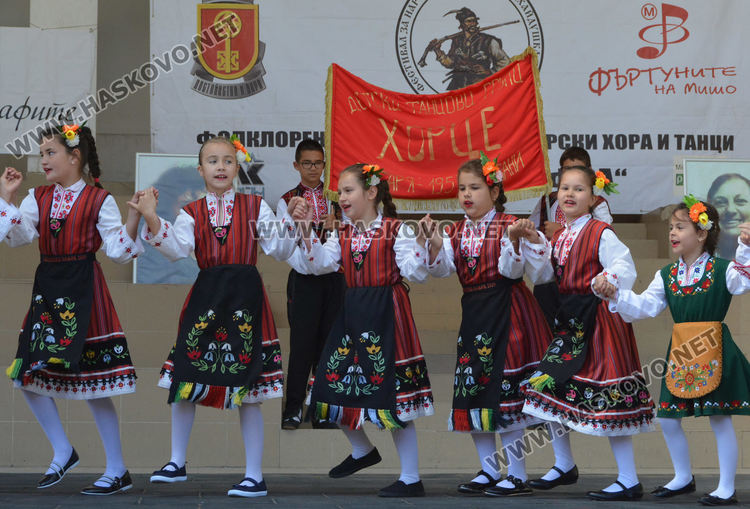  Над 1000 танцьори от 30 клуба на „Хайдушка софра“ в Хасково