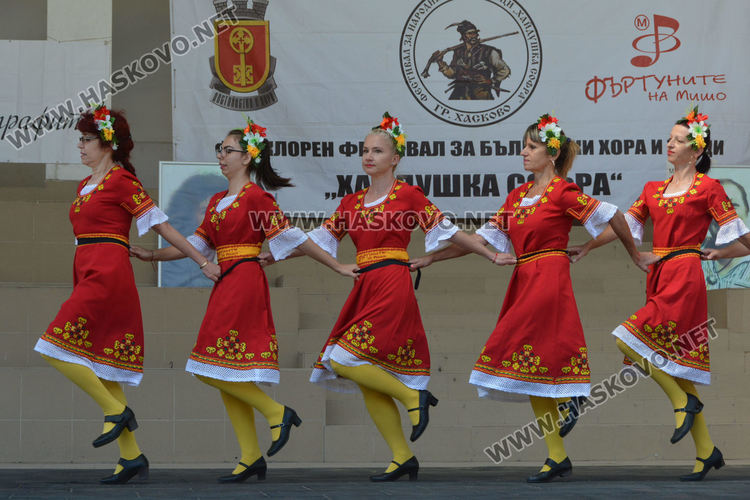  Над 1000 танцьори от 30 клуба на „Хайдушка софра“ в Хасково