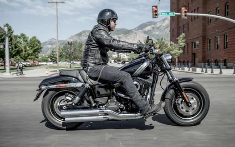 Двама с мощни  мотори  пострадаха по пътя Девин-Смолян