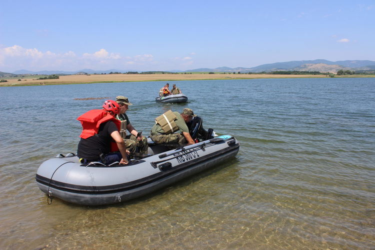 В гарнизон Хасково военнослужещи и пожарникари проведоха съвместни занятия 