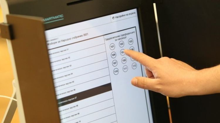 Доставени са всички 421 машини за гласуване зад граница