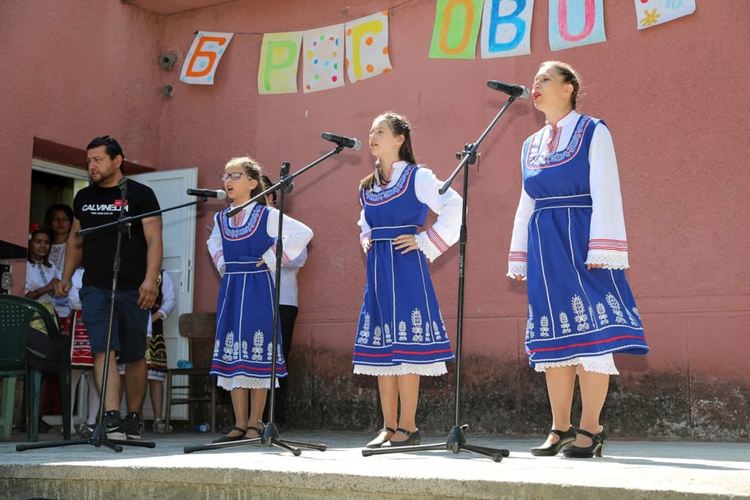 В Брягово посрещнаха лятото с голям детски концерт