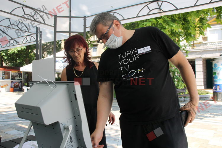 Днес всеки желаещ може да гласува тестово с машина в центъра на Димитровград