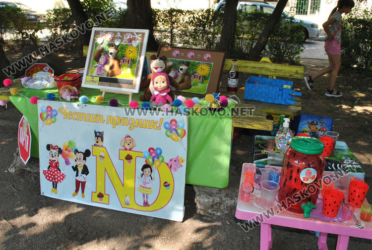 Маша, мечокът и заекът забавляваха децата в Крепост