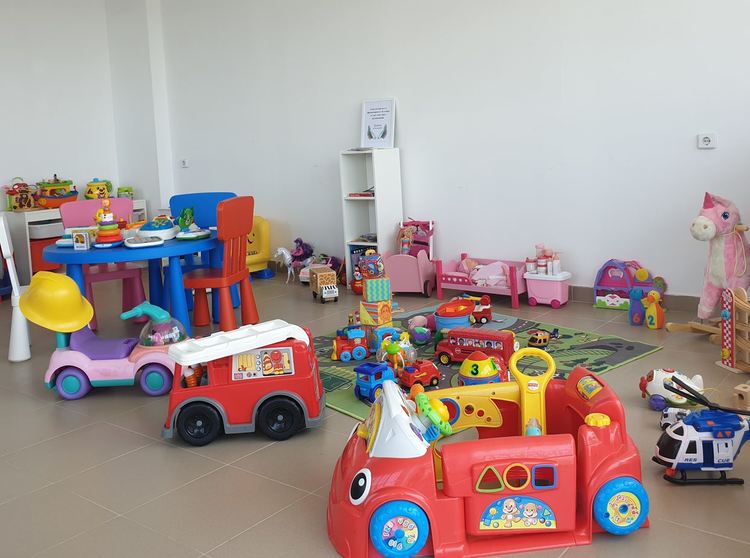 МБАЛ“Д- р Атанас Дафовски“ АД   с детски кът за най-малките пациенти