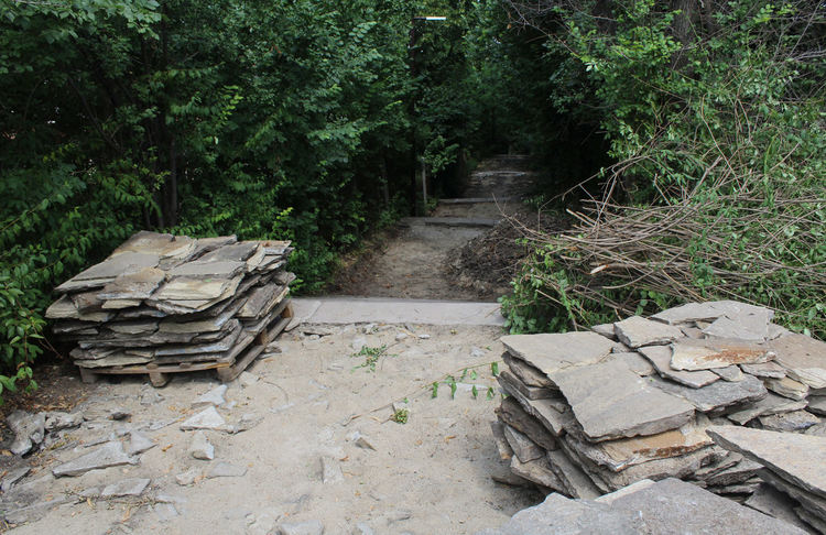 Започна изграждане на подхода към Монумента „Света Богородица“ в Хасково 