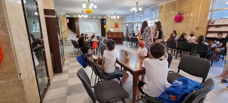 Стартира "Ваканция в библиотеката" в Асеновград
