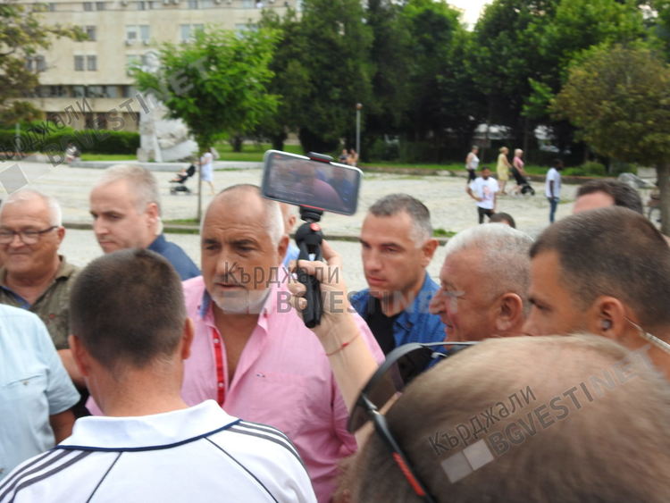 Бойко Борисов в Кърджали: Винаги сте ми вярвали, ще ви изведа до победа!