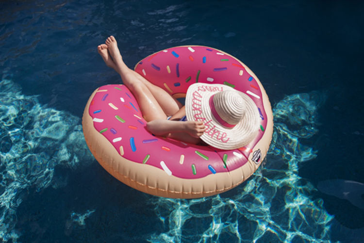 Жега, превалявания с гръмотевици на изток