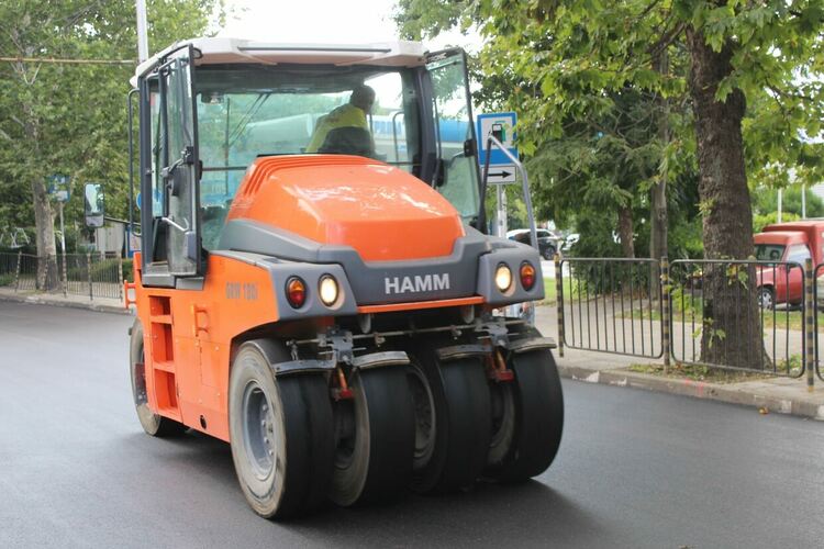 Възстановиха движението по бул. „Съединение“ след асфалтирането и подмяната на водопровода