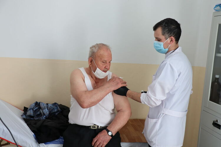 Отново денонощие без заразени от COVID 19 в областта,сред отличниците по ваксиниране сме