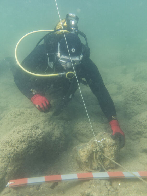 Водолаз от екипа на НИМ