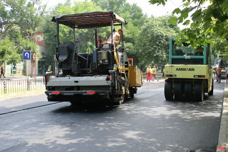 Възстановиха движението по бул. „Съединение“ след асфалтирането и подмяната на водопровода