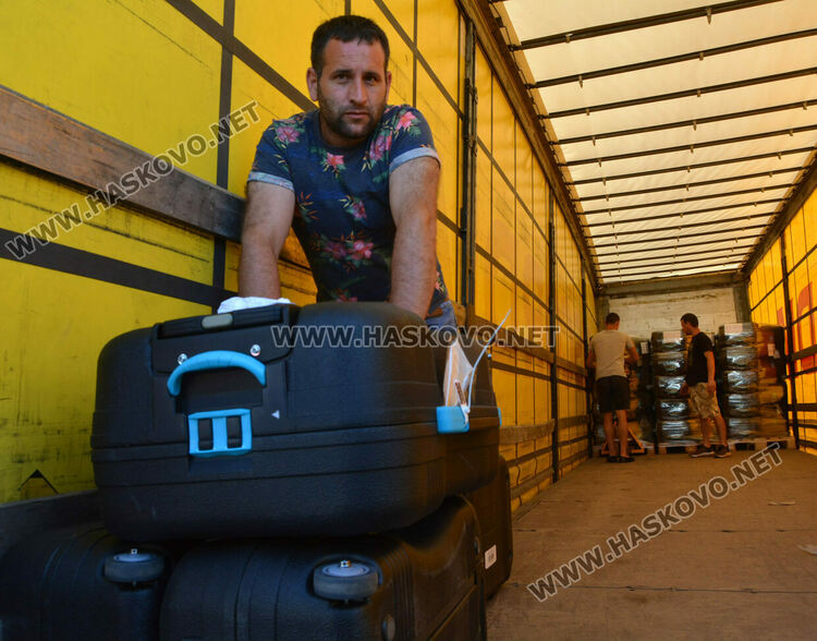 Пристигнаха 375 машини за гласуване в Хасковско