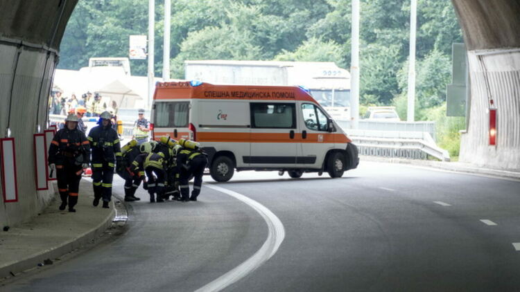 Голям пожар в старчески дом във Варна