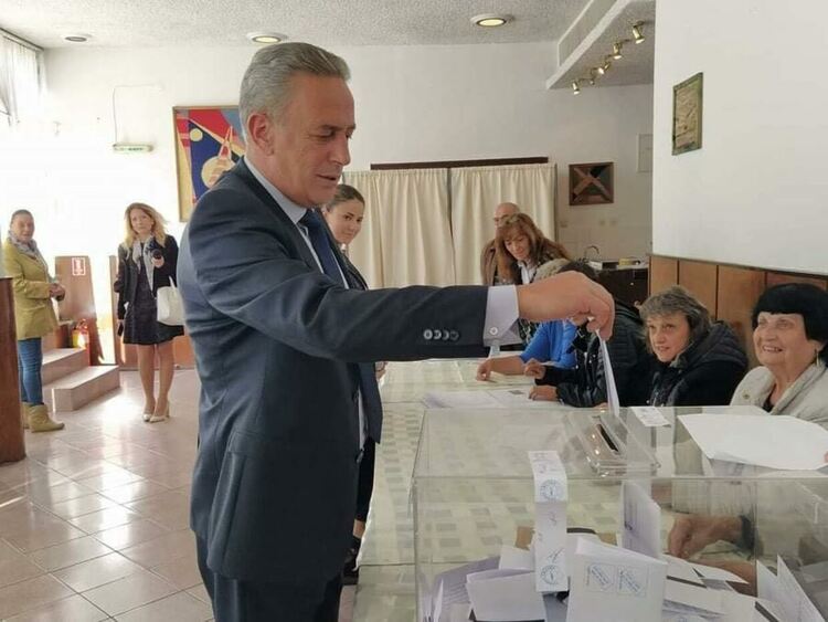 Кирил Хаджихристев: "Гласувайте!"