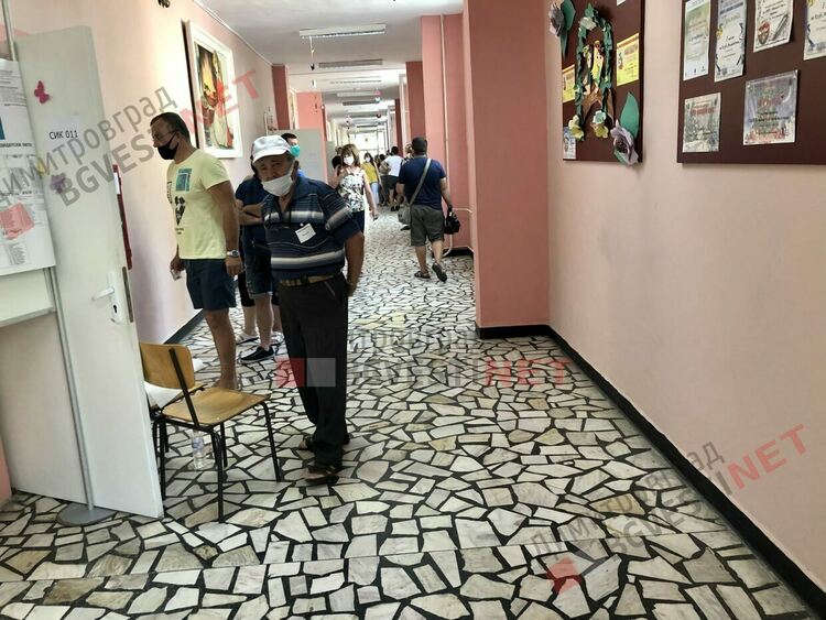 Ниска избирателна активност към 16:00 часа в димитровградско 