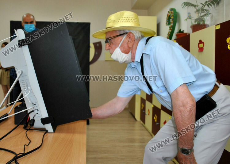 Владимир Маринов: Гласувах за категоричност в промяната