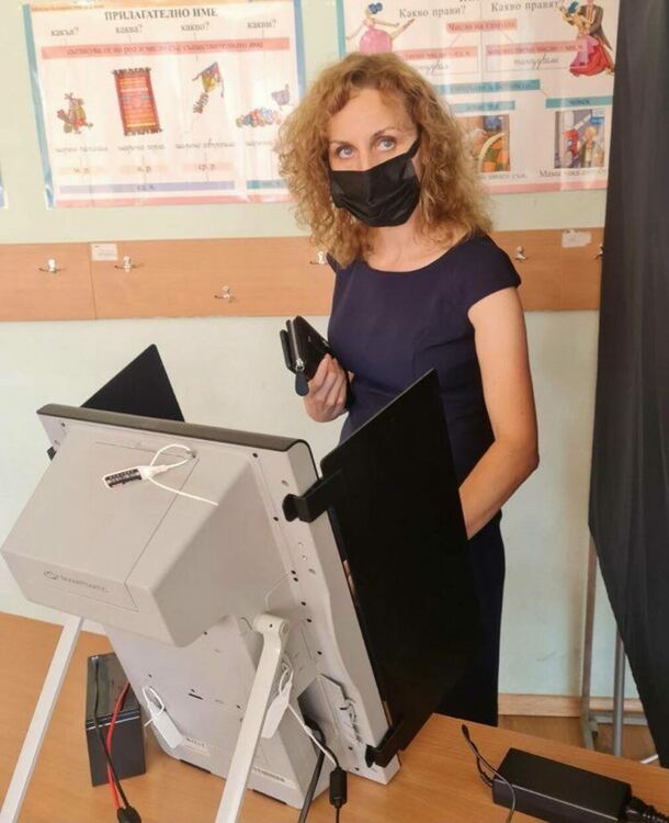 Катя Панева: Гласувах за една демократична България