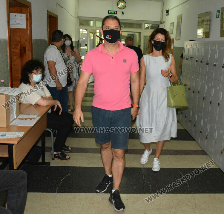 Делян Добрев: Гласувах за правителство, което да продължи да помага на Хасково 