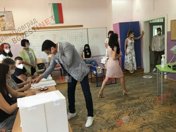 Иво Димов гласува за нормалност, диалогичност и разум