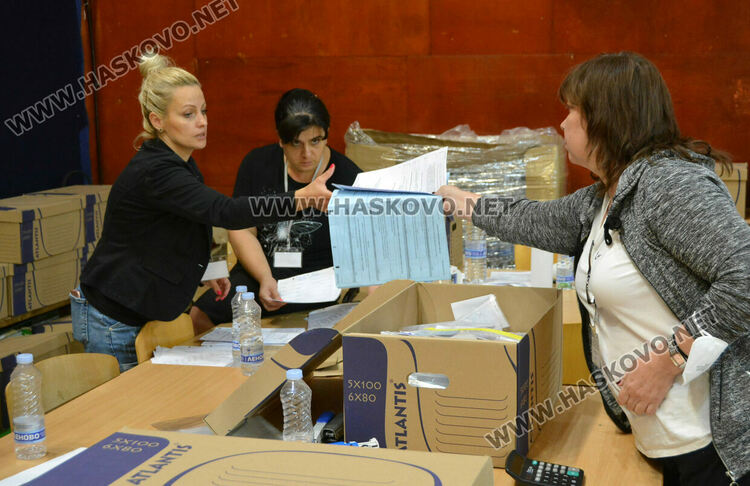 ГЕРБ-СДС води пред ИТН в Хасково при 98.97% обработени протоколи