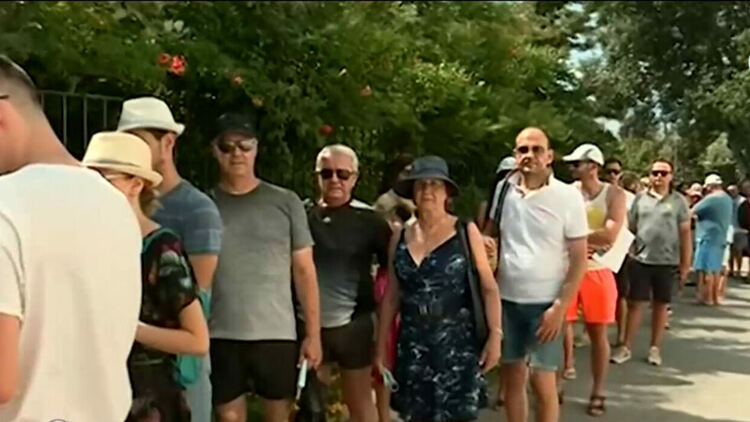 Рекорден брой гласоподаватели в Гърция