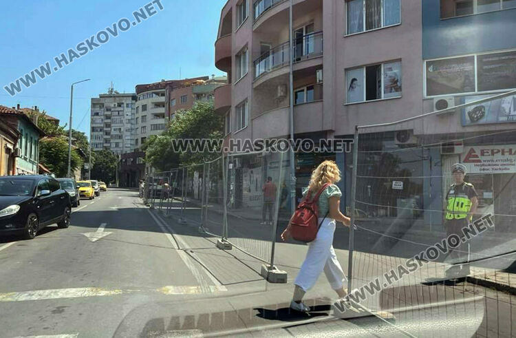 Затвориха част от платната за движение в района на Зеленчуковия пазар