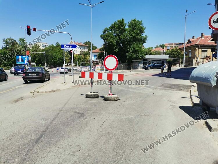 Затвориха част от платната за движение в района на Зеленчуковия пазар