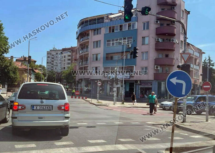 Затвориха част от платната за движение в района на Зеленчуковия пазар