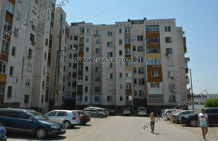 Жалват се от безводие в блок на „Васил Левски“, ВиК търси проблема