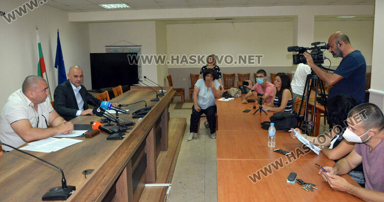 Задържаният за търговия с гласове платил по 80 лева на десетина избиратели