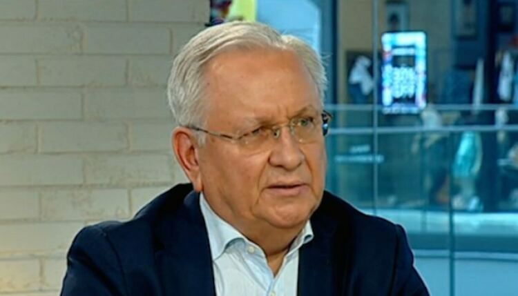 Осман Октай: Слави Трифонов слага кръст на политическия си проект