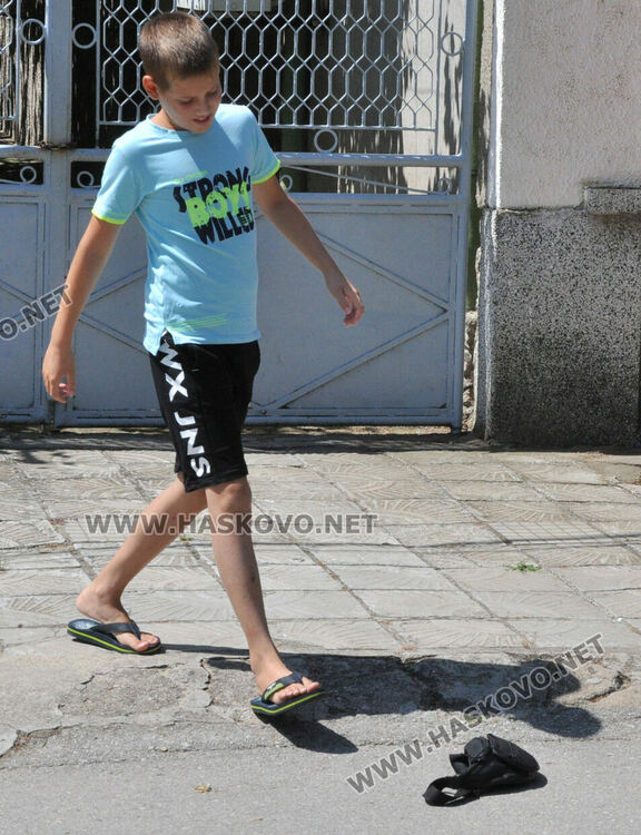 Дете намери чанта с 10 000 лв. и я върна на собствениците й