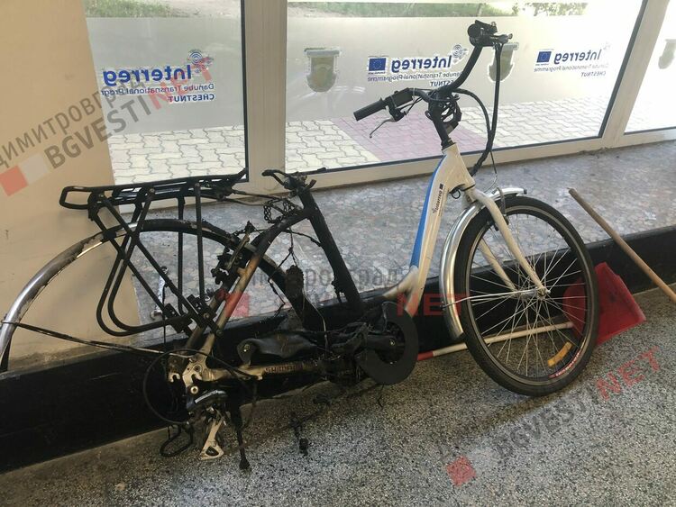 2 дни след пуска на електровелоспедите в Димитровград, единият се запали