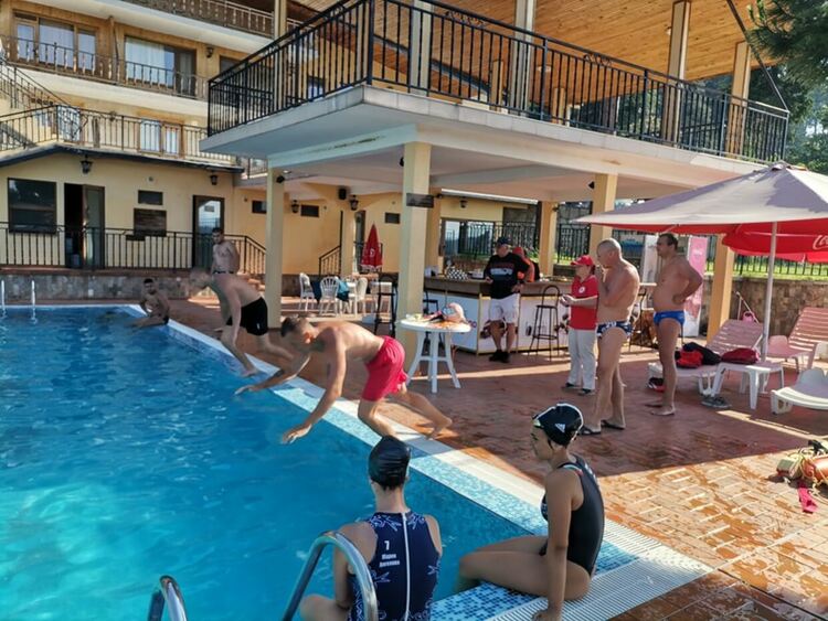 Кърджали със 7 нови спасители за басейн и 5- за море