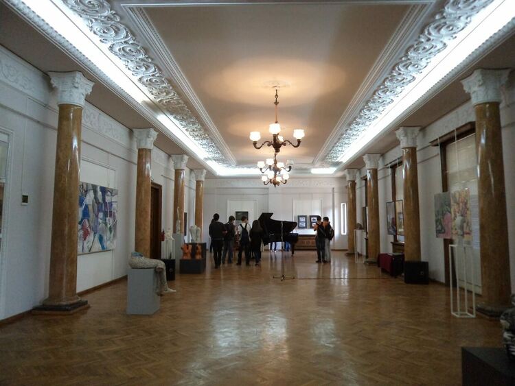 Колекционерска изложба гостува в най- голямата галерия в Перник