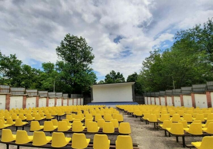 Лятното кино в Перник пусна промоционални билети