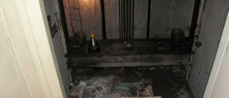 Спасителен екип в Джебел извади хора от аварирал асансьор