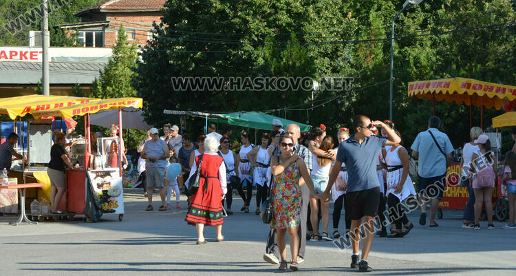 Ябълковската пуска събра отново ценители от близо и далеч