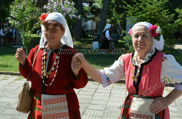 Четвъртият събор &bdquo;Орловски напеви&ldquo; събра фолклорни групи от цялата страна