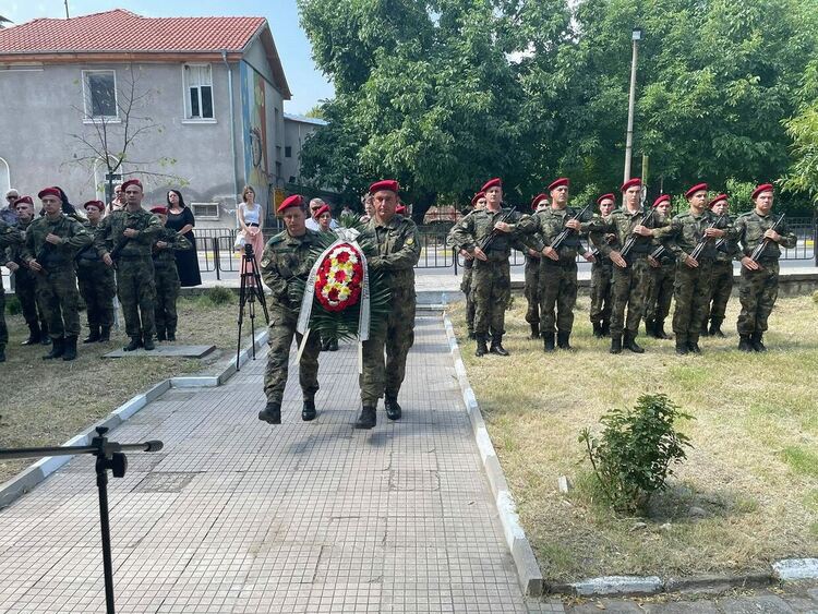 Асеновград отбеляза 184-тата годишнина от рождението на Васил Левски