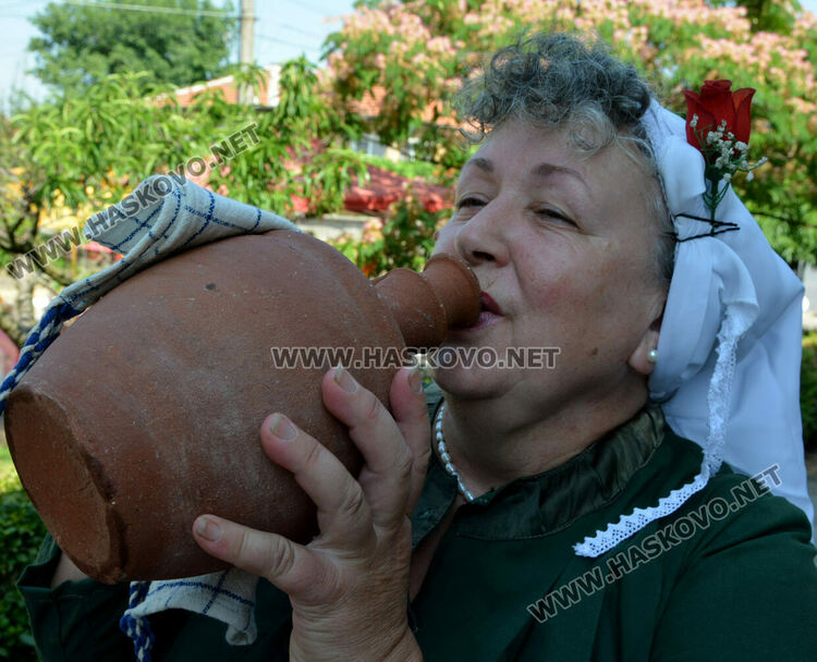 Четвъртият събор &bdquo;Орловски напеви&ldquo; събра фолклорни групи от цялата страна