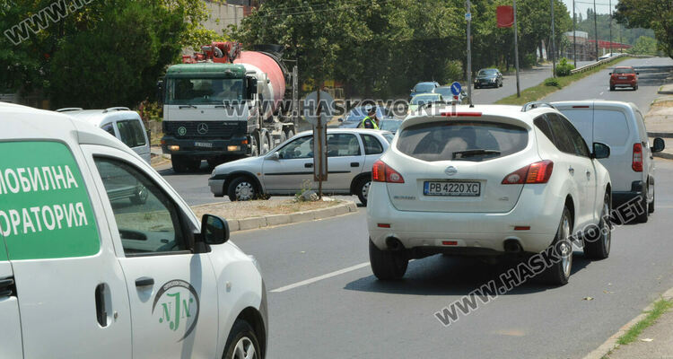  Катастрофа в зверските задръствания в града