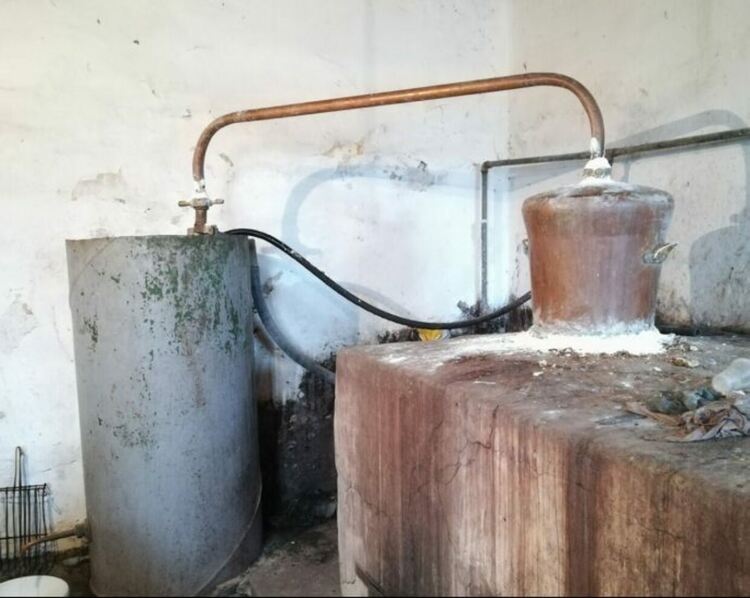 Разкриха нелегален казан за ракия в жилище на кърджалиец