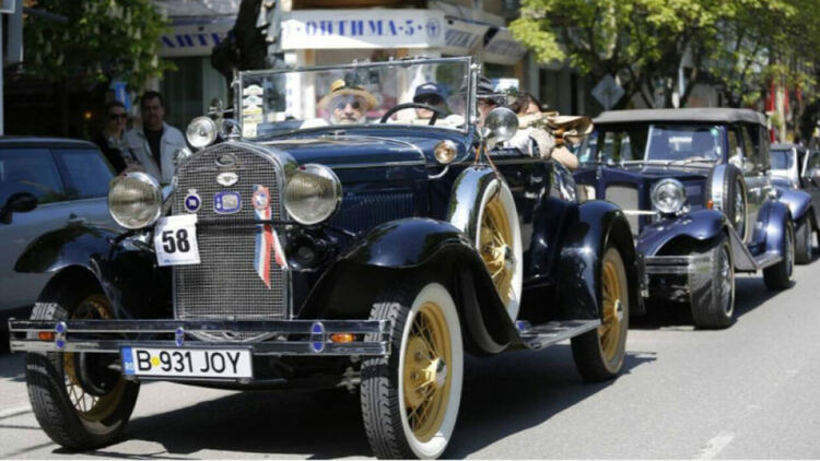 Ретропарад в събота с много награди