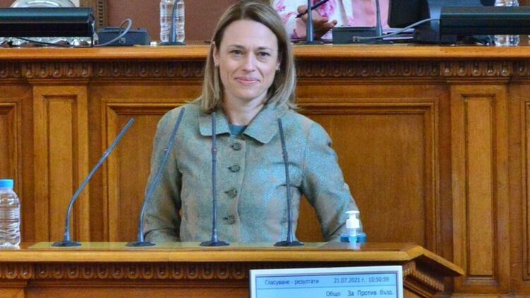Ива Митева е новият стар председател на Народното събрание